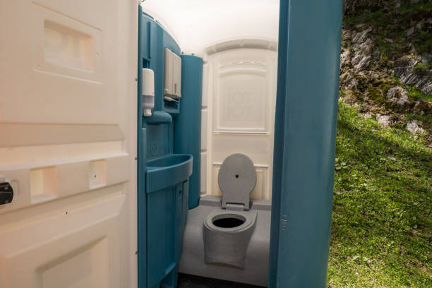 Best Portable restroom trailer rental  in Eufaula, AL